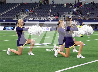 Thumbnail 3 in Stephenville vs. LBJ Austin (UIL Football 4A D1 Finals) photogallery.