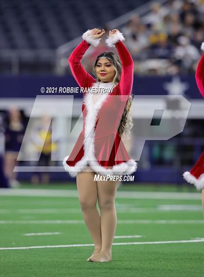 Thumbnail 1 in Stephenville vs. LBJ Austin (UIL Football 4A D1 Finals) photogallery.
