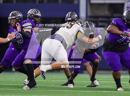 Thumbnail 2 in Stephenville vs. LBJ Austin (UIL Football 4A D1 Finals) photogallery.