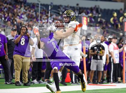 Thumbnail 1 in Stephenville vs. LBJ Austin (UIL Football 4A D1 Finals) photogallery.