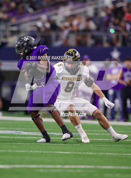 Thumbnail 3 in Stephenville vs. LBJ Austin (UIL Football 4A D1 Finals) photogallery.