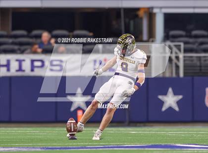 Thumbnail 2 in Stephenville vs. LBJ Austin (UIL Football 4A D1 Finals) photogallery.