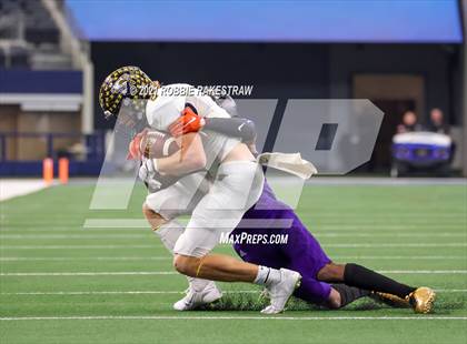Thumbnail 3 in Stephenville vs. LBJ Austin (UIL Football 4A D1 Finals) photogallery.