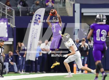 Thumbnail 3 in Stephenville vs. LBJ Austin (UIL Football 4A D1 Finals) photogallery.