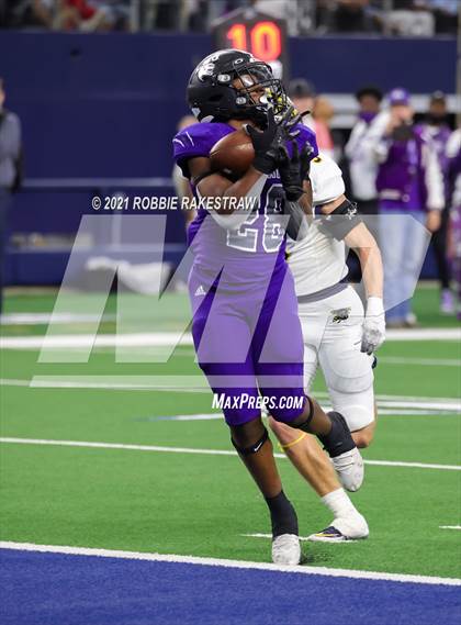 Thumbnail 2 in Stephenville vs. LBJ Austin (UIL Football 4A D1 Finals) photogallery.