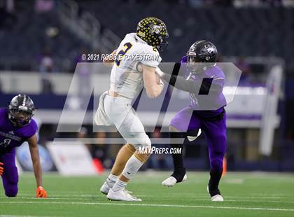 Thumbnail 3 in Stephenville vs. LBJ Austin (UIL Football 4A D1 Finals) photogallery.