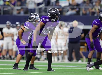 Thumbnail 3 in Stephenville vs. LBJ Austin (UIL Football 4A D1 Finals) photogallery.