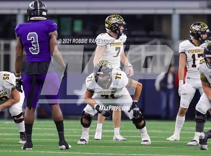 Thumbnail 2 in Stephenville vs. LBJ Austin (UIL Football 4A D1 Finals) photogallery.
