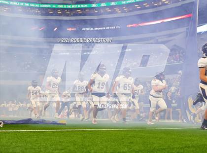 Thumbnail 3 in Stephenville vs. LBJ Austin (UIL Football 4A D1 Finals) photogallery.