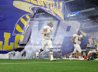 Thumbnail 2 in Stephenville vs. LBJ Austin (UIL Football 4A D1 Finals) photogallery.