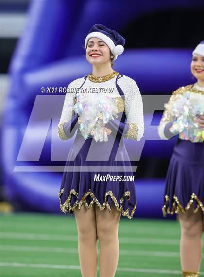Thumbnail 3 in Stephenville vs. LBJ Austin (UIL Football 4A D1 Finals) photogallery.