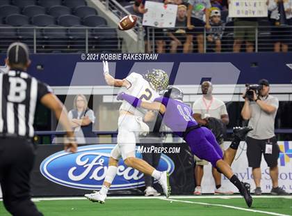 Thumbnail 1 in Stephenville vs. LBJ Austin (UIL Football 4A D1 Finals) photogallery.