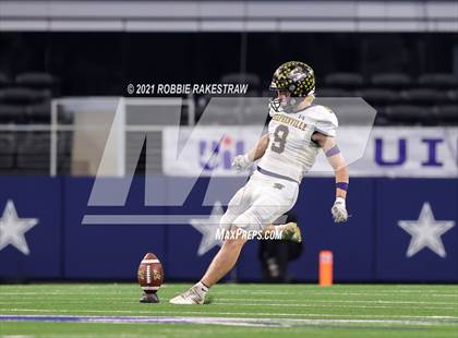 Thumbnail 2 in Stephenville vs. LBJ Austin (UIL Football 4A D1 Finals) photogallery.