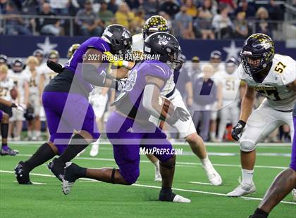 Thumbnail 2 in Stephenville vs. LBJ Austin (UIL Football 4A D1 Finals) photogallery.