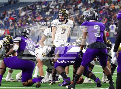Thumbnail 3 in Stephenville vs. LBJ Austin (UIL Football 4A D1 Finals) photogallery.