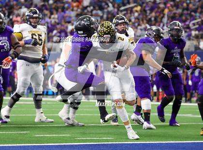 Thumbnail 2 in Stephenville vs. LBJ Austin (UIL Football 4A D1 Finals) photogallery.
