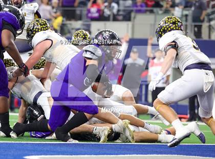 Thumbnail 1 in Stephenville vs. LBJ Austin (UIL Football 4A D1 Finals) photogallery.