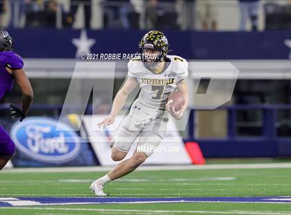 Thumbnail 3 in Stephenville vs. LBJ Austin (UIL Football 4A D1 Finals) photogallery.