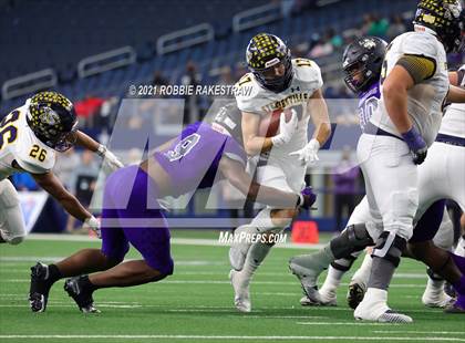 Thumbnail 3 in Stephenville vs. LBJ Austin (UIL Football 4A D1 Finals) photogallery.