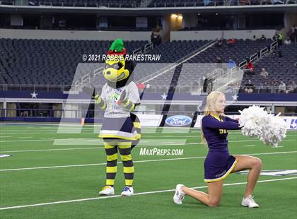 Thumbnail 1 in Stephenville vs. LBJ Austin (UIL Football 4A D1 Finals) photogallery.
