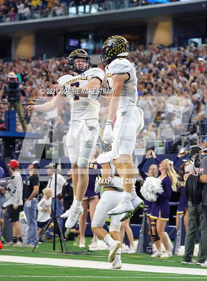 Thumbnail 1 in Stephenville vs. LBJ Austin (UIL Football 4A D1 Finals) photogallery.