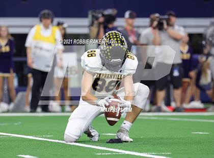 Thumbnail 3 in Stephenville vs. LBJ Austin (UIL Football 4A D1 Finals) photogallery.