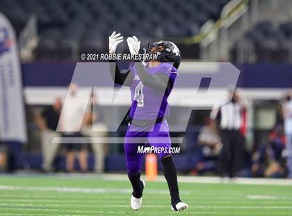 Thumbnail 1 in Stephenville vs. LBJ Austin (UIL Football 4A D1 Finals) photogallery.