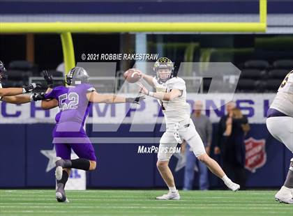 Thumbnail 1 in Stephenville vs. LBJ Austin (UIL Football 4A D1 Finals) photogallery.