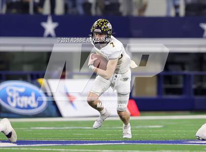 Thumbnail 2 in Stephenville vs. LBJ Austin (UIL Football 4A D1 Finals) photogallery.