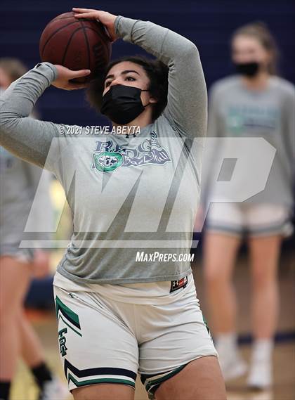 Thumbnail 2 in Regis Jesuit @ ThunderRidge photogallery.