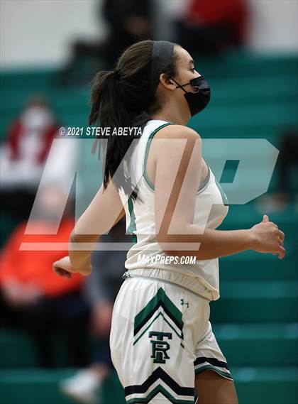 Thumbnail 1 in Regis Jesuit @ ThunderRidge photogallery.