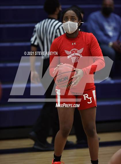 Thumbnail 2 in Regis Jesuit @ ThunderRidge photogallery.