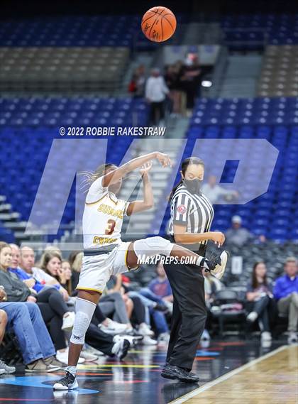 Thumbnail 1 in Summer Creek vs. South Grand Prairie (UIL 6A State Semifinal) photogallery.