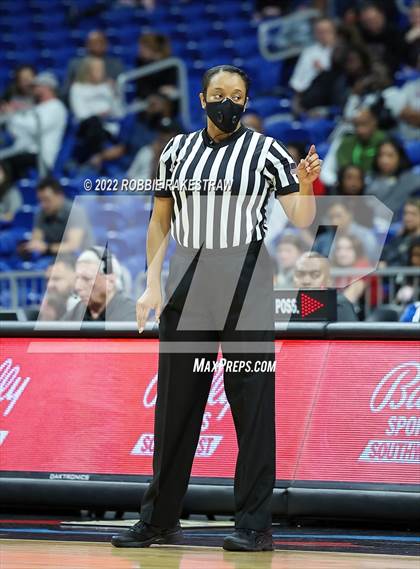 Thumbnail 1 in Summer Creek vs. South Grand Prairie (UIL 6A State Semifinal) photogallery.