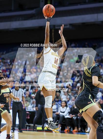 Thumbnail 1 in Summer Creek vs. South Grand Prairie (UIL 6A State Semifinal) photogallery.