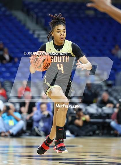 Thumbnail 3 in Summer Creek vs. South Grand Prairie (UIL 6A State Semifinal) photogallery.