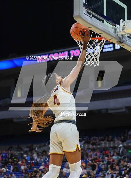 Thumbnail 2 in Summer Creek vs. South Grand Prairie (UIL 6A State Semifinal) photogallery.