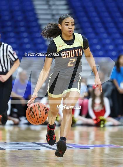 Thumbnail 3 in Summer Creek vs. South Grand Prairie (UIL 6A State Semifinal) photogallery.