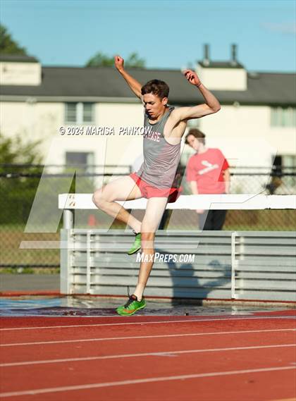 Thumbnail 1 in NYSPHSAA Section 3 State Qualifier photogallery.