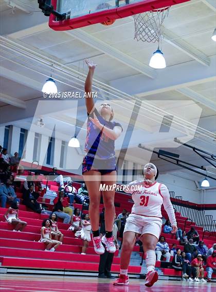 Thumbnail 1 in Southern Nash @ Seventy-First (NCHSAA 3A 1st Round) photogallery.