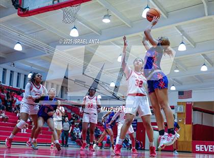 Thumbnail 3 in Southern Nash @ Seventy-First (NCHSAA 3A 1st Round) photogallery.