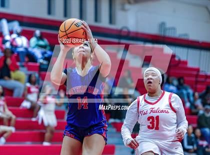 Thumbnail 2 in Southern Nash @ Seventy-First (NCHSAA 3A 1st Round) photogallery.