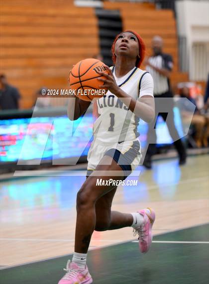 Thumbnail 2 in Seabreeze vs Calvary Christian Academy (Flagler-Palm Coast Bulldog Tipoff) photogallery.