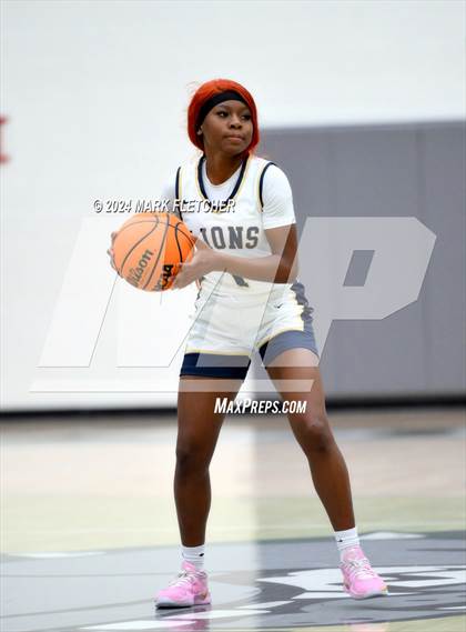 Thumbnail 2 in Seabreeze vs Calvary Christian Academy (Flagler-Palm Coast Bulldog Tipoff) photogallery.