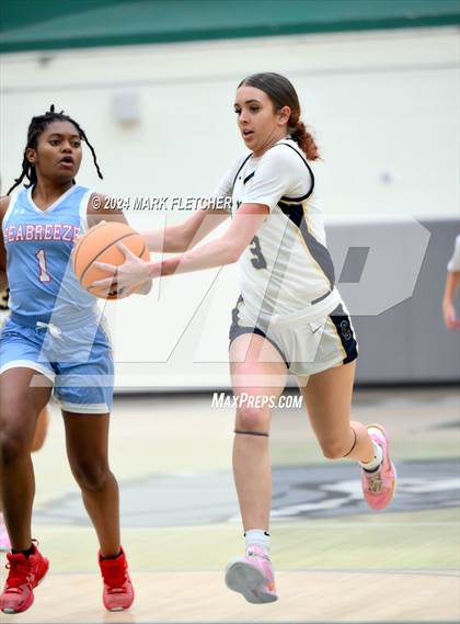 Thumbnail 1 in Seabreeze vs Calvary Christian Academy (Flagler-Palm Coast Bulldog Tipoff) photogallery.