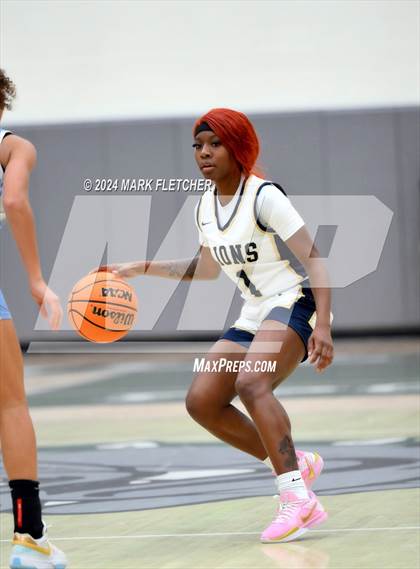 Thumbnail 2 in Seabreeze vs Calvary Christian Academy (Flagler-Palm Coast Bulldog Tipoff) photogallery.