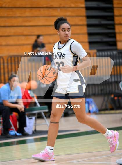 Thumbnail 2 in Seabreeze vs Calvary Christian Academy (Flagler-Palm Coast Bulldog Tipoff) photogallery.