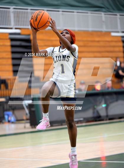 Thumbnail 2 in Seabreeze vs Calvary Christian Academy (Flagler-Palm Coast Bulldog Tipoff) photogallery.