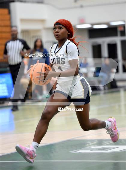 Thumbnail 1 in Seabreeze vs Calvary Christian Academy (Flagler-Palm Coast Bulldog Tipoff) photogallery.