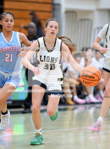 Thumbnail 1 in Seabreeze vs Calvary Christian Academy (Flagler-Palm Coast Bulldog Tipoff) photogallery.